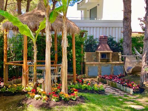 Kert, Beach Garden Paradise in Plazhi San Pietro