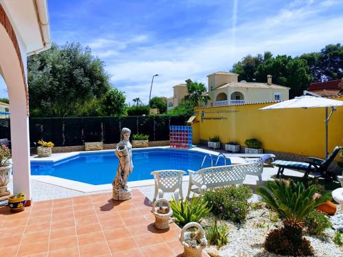  Villa SIA, Pension in Torrevieja