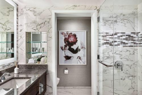 Club lounge access, Guest room, 2 Queen