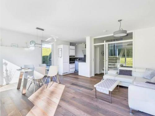Kitchen, Meertraum Premium Wohnung mit 3 Zimmern, 250m zum Strand in Scharbeutz