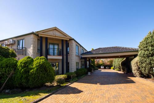 . Gateway on Monash