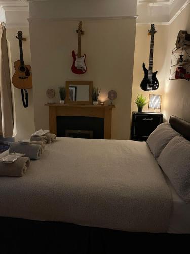 Room in family home near Penny Lane Liverpool