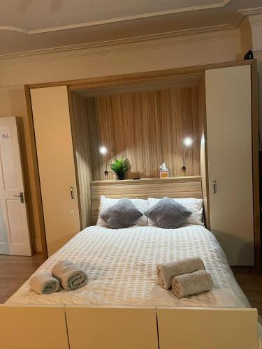 Room in family home near Penny Lane Liverpool chambre d'hôte Knotty Ash