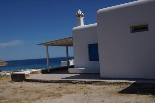 Cycladic Home with Sea View in Kalo Livadi