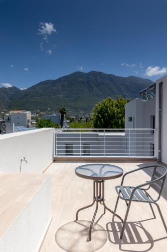 Pagani Blue - Luxury Maisonette B1 in Pharae