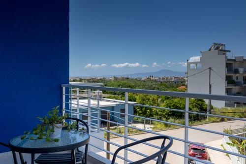 Pagani Blue - Luxury Maisonette B1 in Pharae