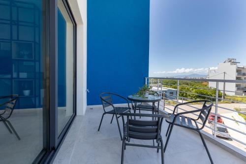 Pagani Blue - Luxury Maisonette B1 in Pharae