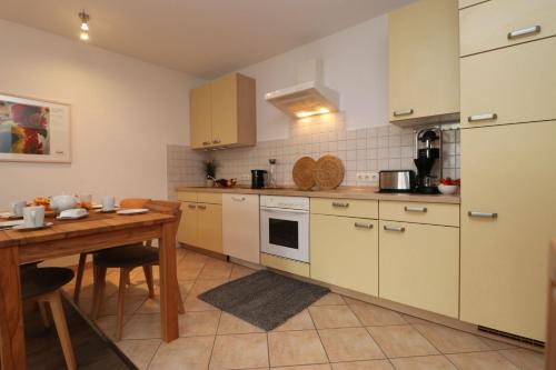 Apartment with Balcony image 4