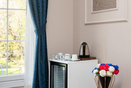 Begonville Corner - image 5