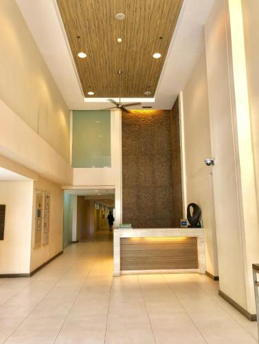 Pico de Loro Miranda Family Beach Condo max 6 pax with fiber internet in นาซุกบู