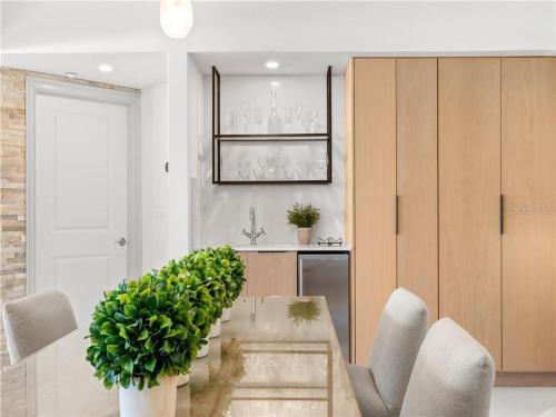 Utopia Condo Unit 202 - The Luxury Boutique Style in Clearwater Beach, USA