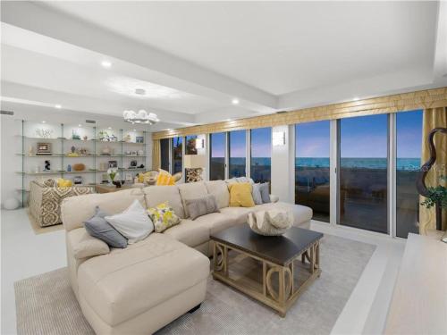 Utopia Condo Unit 202 - The Luxury Boutique Style in Clearwater Beach, USA