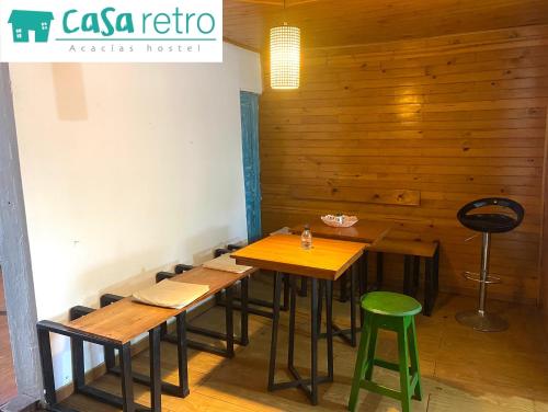 Casa Retro Acacias Hostel