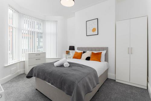 Host Liverpool - Anfield's Comfy Corner, Stylish & Fam-Friendly