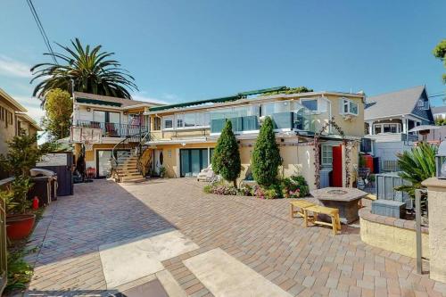 Charming Beach Studio, 2 blocks from the sand