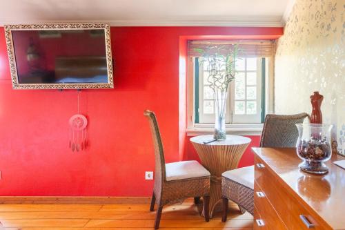 B&B Quarto Vermelho Estilo Moderno in A-Dos-Cunhados
