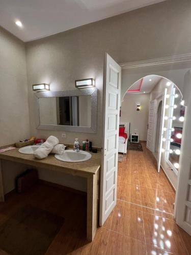 Dar sophia Dar sophia