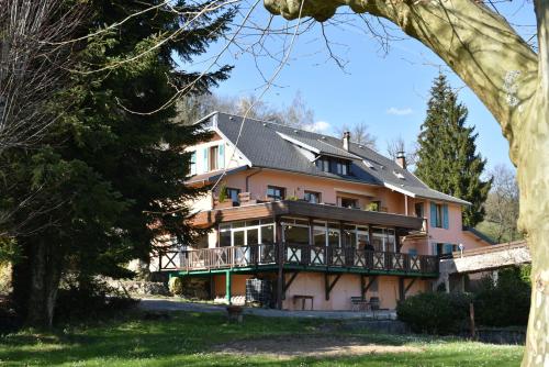 Les Lodges du Lac - Hôtel - Saint-Alban-de-Montbel