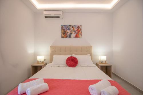 1 double bed, 2 twin beds