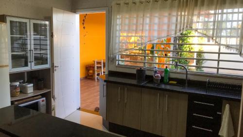 Casa Completa com Churrasqueira e Jardim em Foz