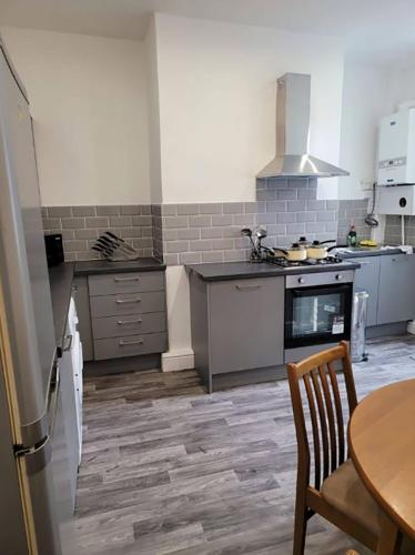 Double Bed L1 Burnley City Centre in Бернлі