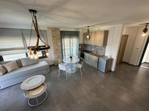 2 bedrooms, 4 beds