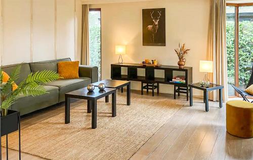  2 Bedroom Gorgeous StaCaravan In Markelo in Markelo