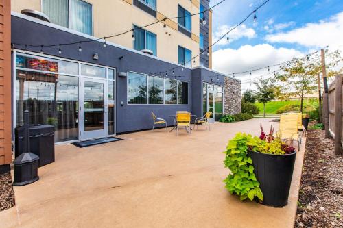Fairfield Inn & Suites by Marriott Rochester Mayo Clinic Area/Saint Marys - image 7