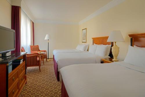 3 double beds