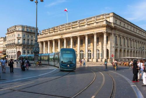 CHARMANT T2 HYPER-CENTRE BORDEAUX, Bordeaux (Foto 3)