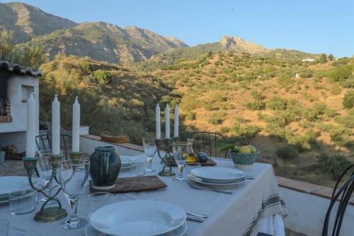 Mountain retreat Casa Alzaytun.