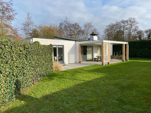  Bungalow perfect for water sports, Unterkunft in Kamperland