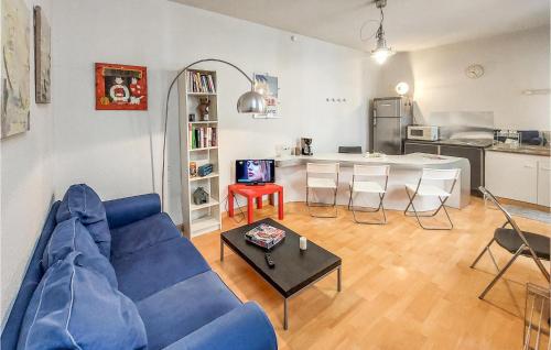 Awesome Apartment In Saint-etienne With Wifi And 1 Bedrooms - Location saisonnière - Saint-Étienne