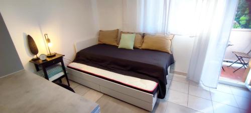 MICHELET Studio climatise avec balcon et parking ferme in Alco