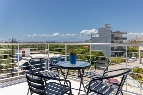 Pagani Blue - Luxury Maisonette B2 in Pharae