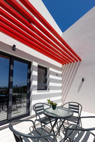 Pagani Blue - Luxury Maisonette B3 in Pharae
