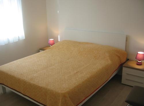 Apartments Car - image 11