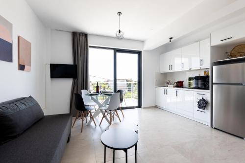 Pagani Blue - Luxury Maisonette B4 in Pharae