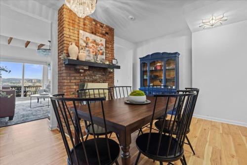 Stunning views from stylish 3-bedroom home in Pittsburgh, USA