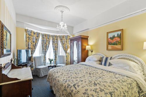 Golden Gate Hotel - image 2