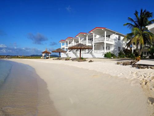 plaža, David's Beach Hotel in Clifton