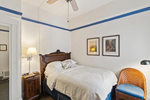 Golden Gate Hotel Room Type - Double Room with Shared Bathroom