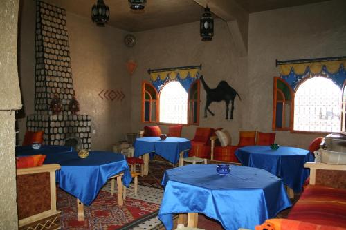 Restoranas, Riad Aicha & Camel Trekking in Hasilabiedas