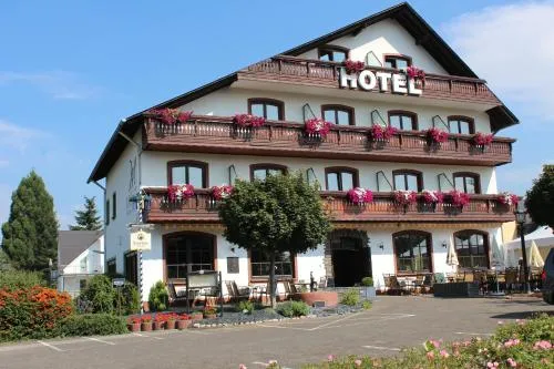 Alembra - Hotel zur Moselbrücke in Schweich, Deutschland