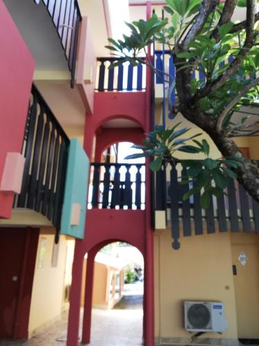 Bigouz résidence la plage de l'anse Caritan (Bigouz residence la plage de l'anse Caritan) in Sainte-Anne