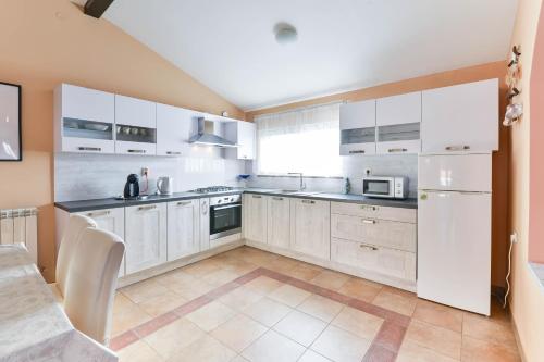 Two-Bedroom Apartment with Terrace image 10