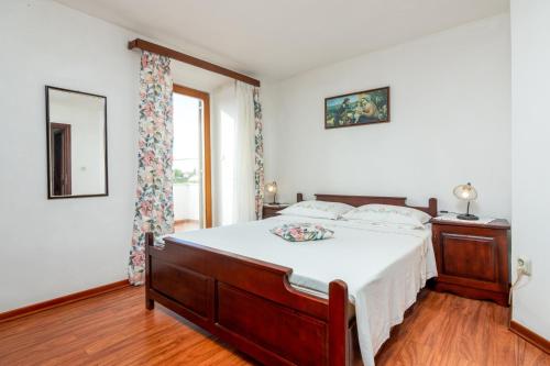 Holiday house with a parking space Valtura Pula - 16611 - main image