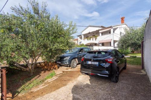 Holiday house with a parking space Valtura Pula - 16611 - image 9