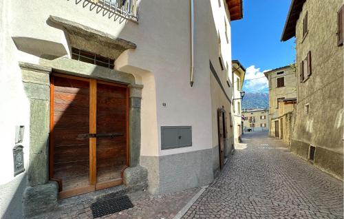 Beautiful Apartment In Grosotto With Wifi And 2 Bedrooms