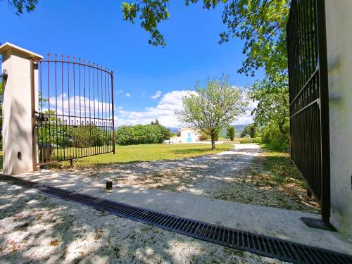 Accommodation in Lacoste